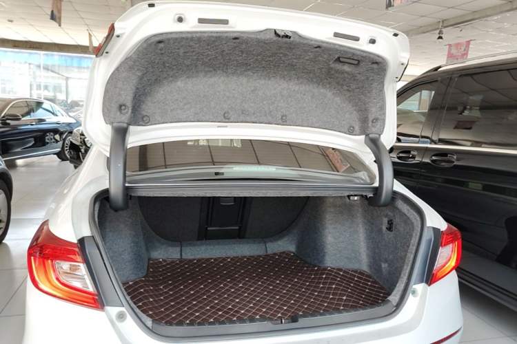 Used Honda Accord 2018 260TURBO Elite Edition China VI Trunk
