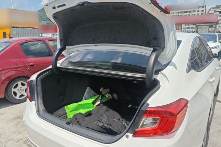 Used Honda Accord 2018 260TURBO Elite Edition China VI Trunk