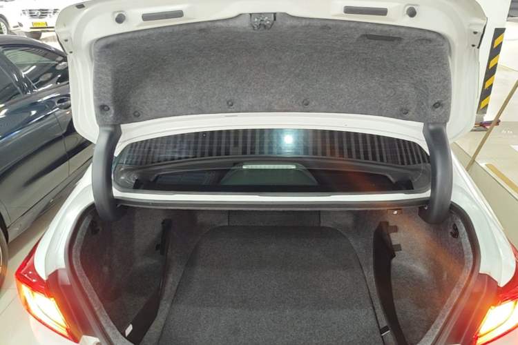Used Honda Accord 2018 Rui·Hybrid 2.0L Rui Ku Edition China VI Trunk