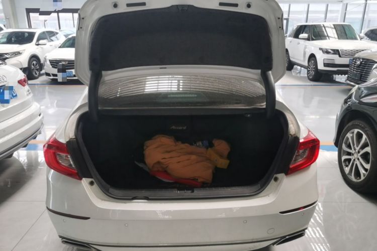 Used Honda Accord 2018 260TURBO Elite Edition China VI Trunk