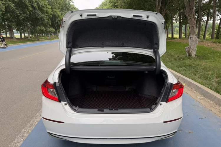 Used Honda Accord 2018 Rui Hybrid 2.0L Rui Ling Edition China VI Trunk