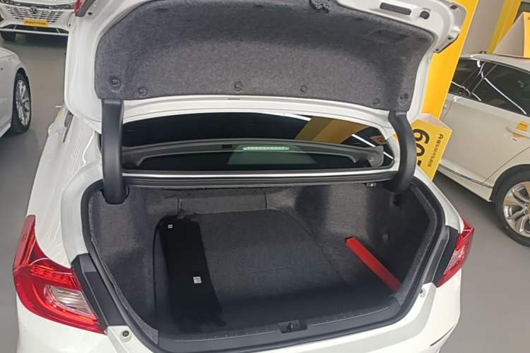 Used Honda Accord 2018 260TURBO Elite Edition China VI Trunk
