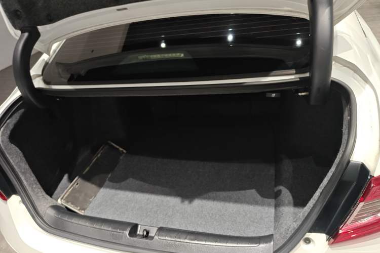 Used Honda Accord 2018 260TURBO Elite Edition China VI Trunk