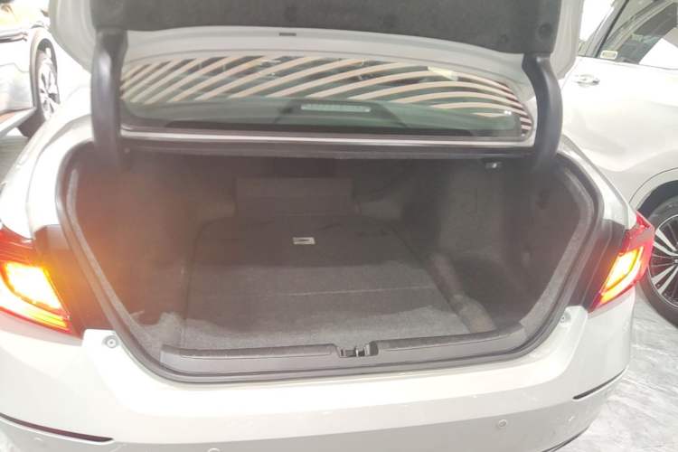 Used Honda Accord 2018 Rui Hybrid 2.0L Rui Ling Edition China VI Trunk