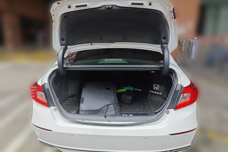 Used Honda Accord 2018 260TURBO Luxury Edition China VI Trunk