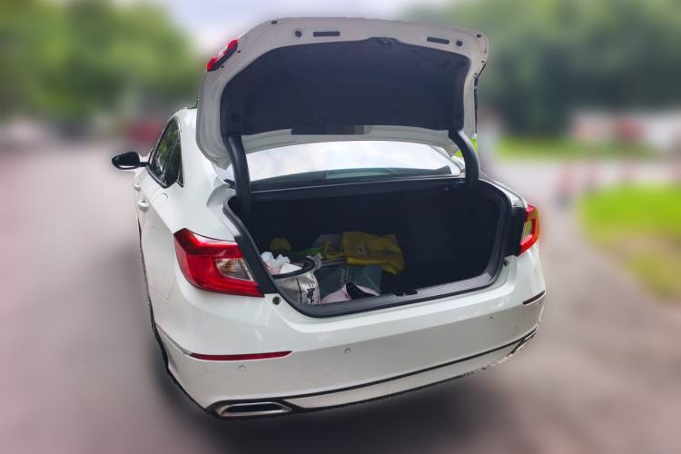 Used Honda Accord 2018 260TURBO Luxury Edition China VI Trunk