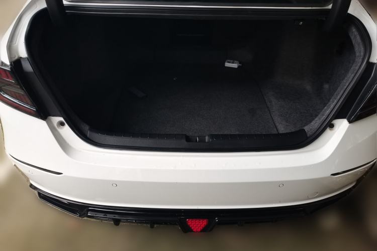 Used Honda Accord 2018 260TURBO Elite Edition China VI Trunk