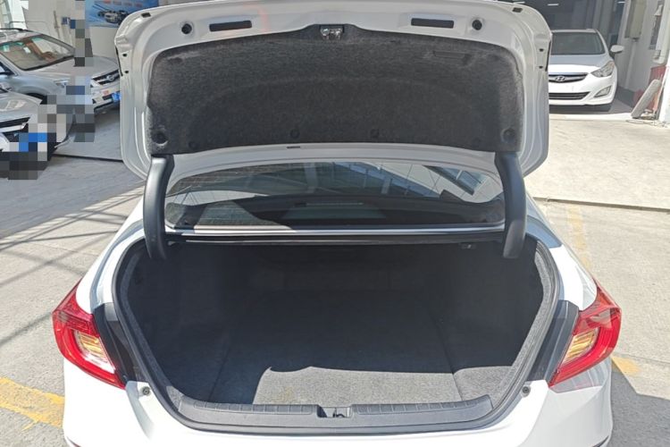 Used Honda Accord 2018 260TURBO Elite Edition China VI Trunk