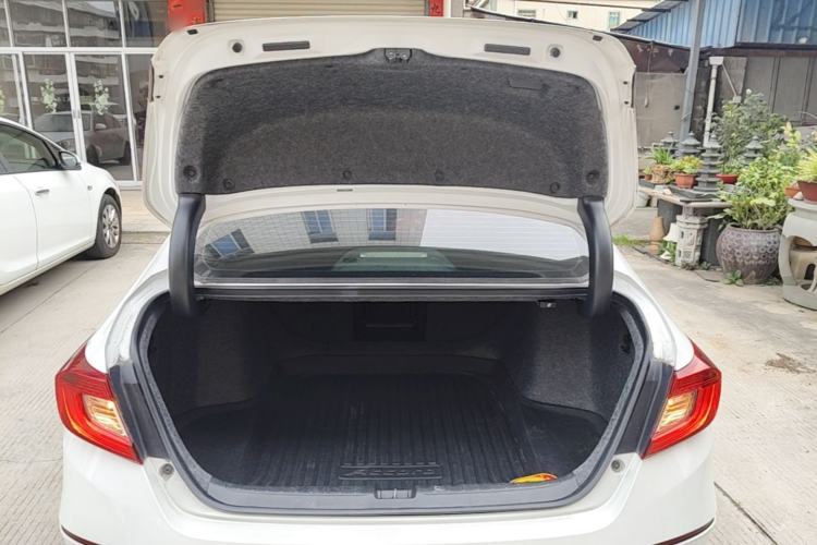 Used Honda Accord 2018 260TURBO Elite Edition China VI Trunk
