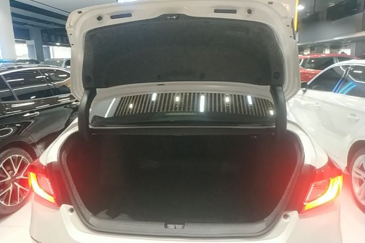 Used Honda Accord 2018 260TURBO Elite Edition China VI Trunk