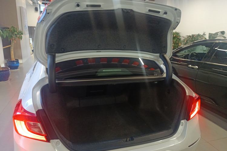 Used Honda Accord 2018 260TURBO Elite Edition China VI Trunk
