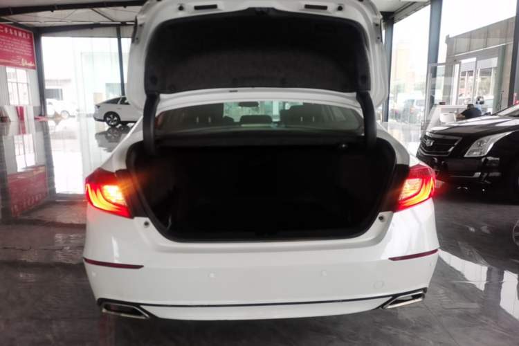 Used Honda Accord 2018 260TURBO Elite Edition China VI Trunk