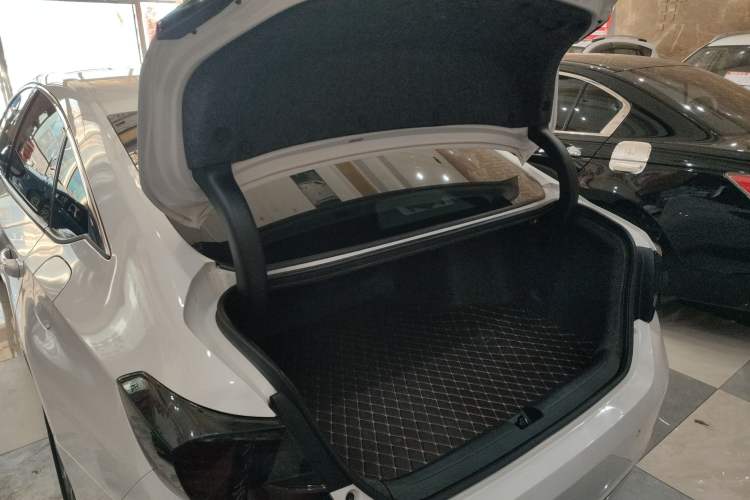 Used Honda Accord 2018 260TURBO Luxury Edition China VI Trunk