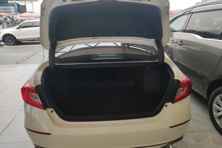 Used Honda Accord 2018 260TURBO Elite Edition China VI Trunk
