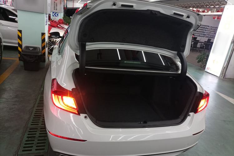 Used Honda Accord 2018 260TURBO Elite Edition China VI Trunk