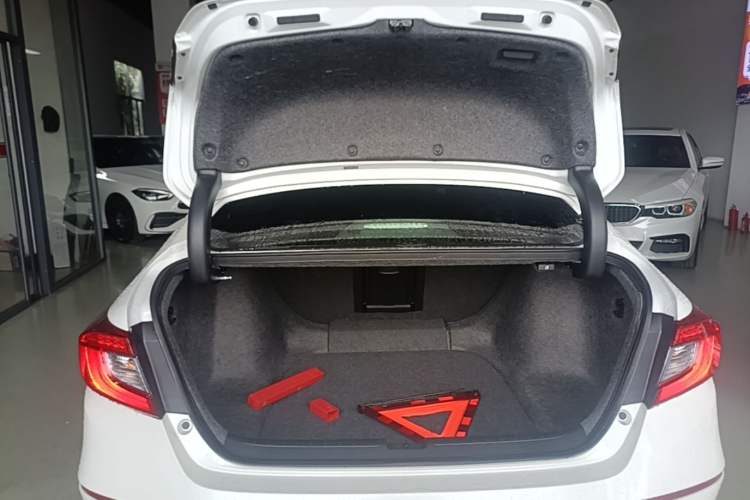 Used Honda Accord 2018 Rui Hybrid 2.0L Rui Ling Edition China VI Trunk