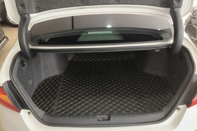 Used Honda Accord 2018 260TURBO Elite Edition China VI Trunk