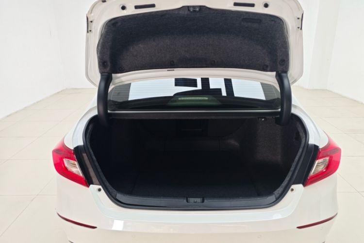 Used Honda Accord 2018 260TURBO Elite Edition China VI Trunk