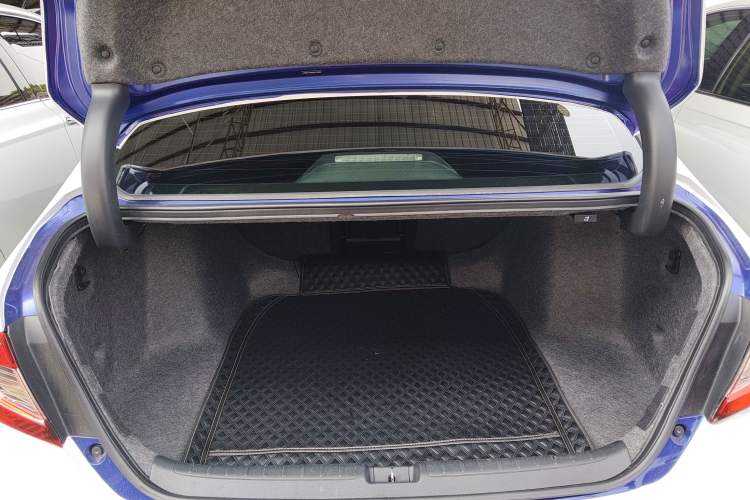 Used Honda Accord 2018 260TURBO Elite Edition China VI Trunk