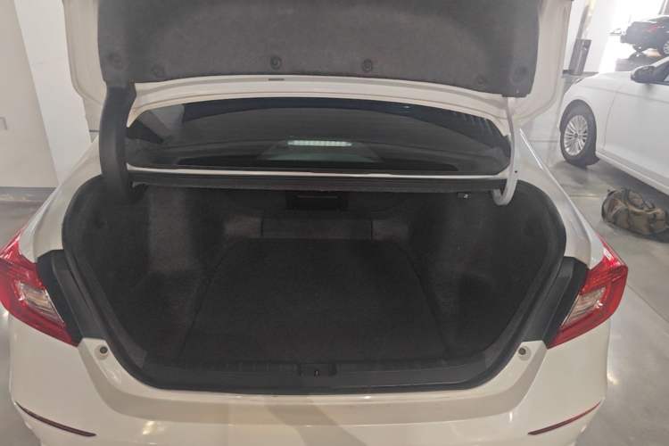 Used Honda Accord 2018 260TURBO Elite Edition China VI Trunk