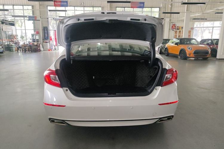 Used Honda Accord 2018 260TURBO Elite Edition China VI Trunk