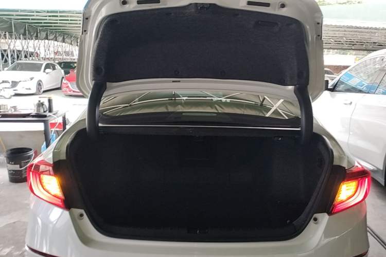 Used Honda Accord 2018 260TURBO Luxury Edition China VI Trunk