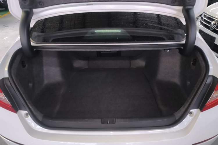 Used Honda Accord 2018 260TURBO Elite Edition China VI Trunk