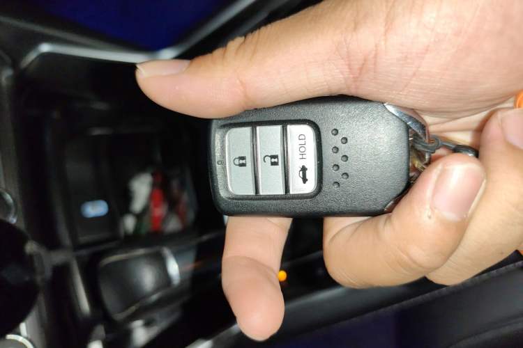 Used Honda Accord 2018 260TURBO Luxury Edition China V Emission Standard Vehicle Key
