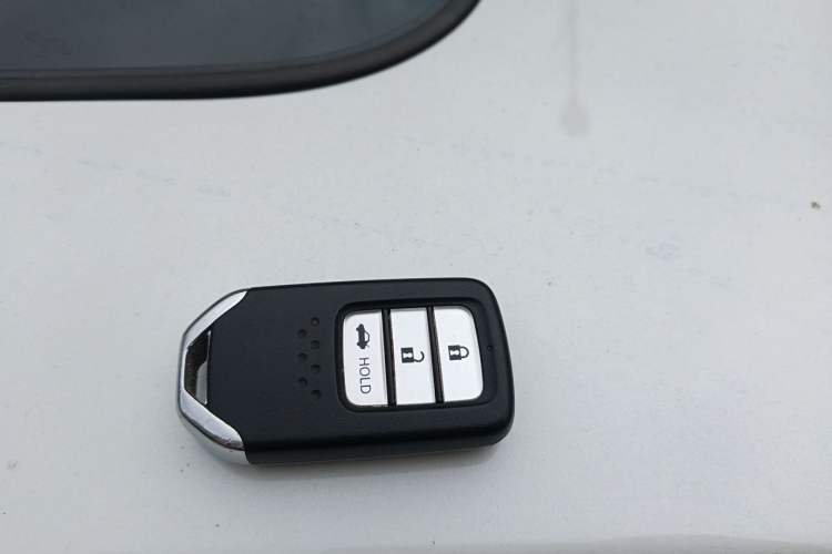 Used Honda Accord 2018 260TURBO Luxury Edition China V Emission Standard Vehicle Key