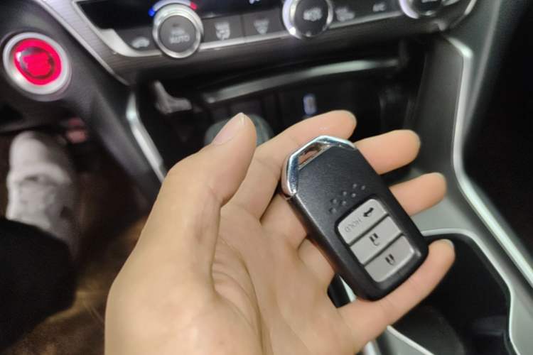 Used Honda Accord 2018 260TURBO Luxury Edition China V Emission Standard Vehicle Key