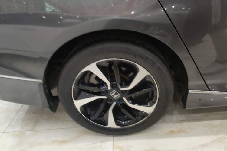 Used Honda Accord 2021 260TURBO Luxury Starry Sky Limited Edition Right Rear Wheel Hub