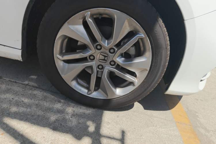 Used Honda Accord 2021 260TURBO Luxury Starry Sky Limited Edition Right Front Wheel Hub