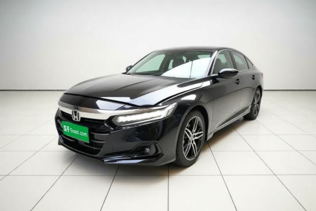 Używany Honda Accord 2022 260TURBO Phantom Night · Prestige Edition