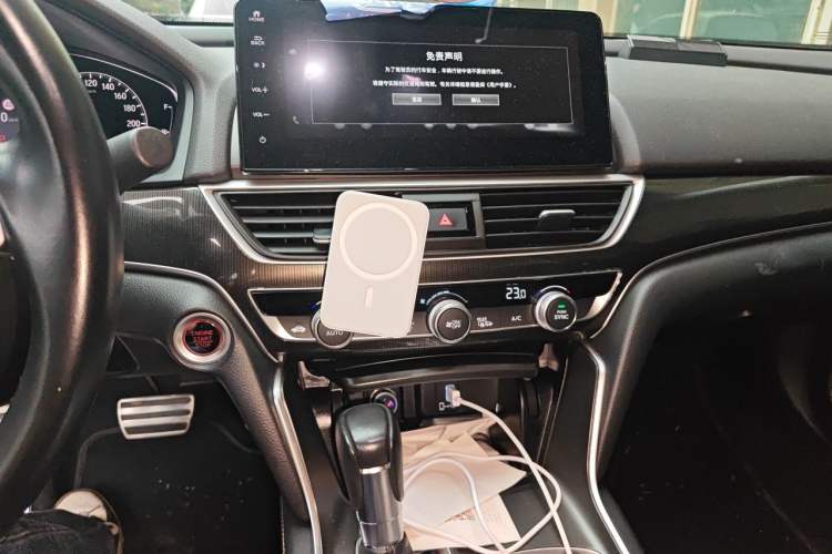 Used Honda Accord 2022 260TURBO Phantom Night · Prestige Edition Audio And AC Panel