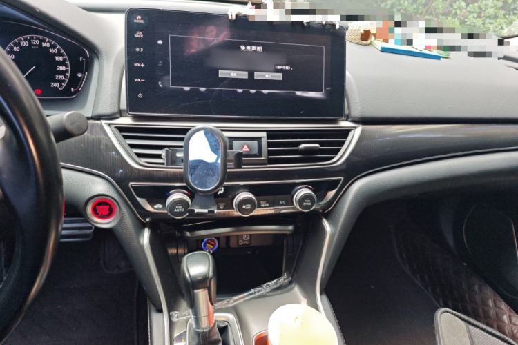Used Honda Accord 2022 260TURBO Phantom Night · Prestige Edition Audio And AC Panel
