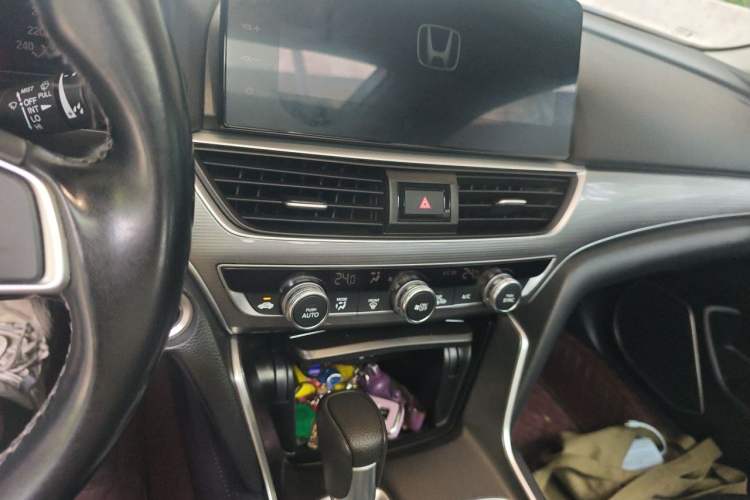 Used Honda Accord 2022 260TURBO Luxury Edition Audio And AC Panel