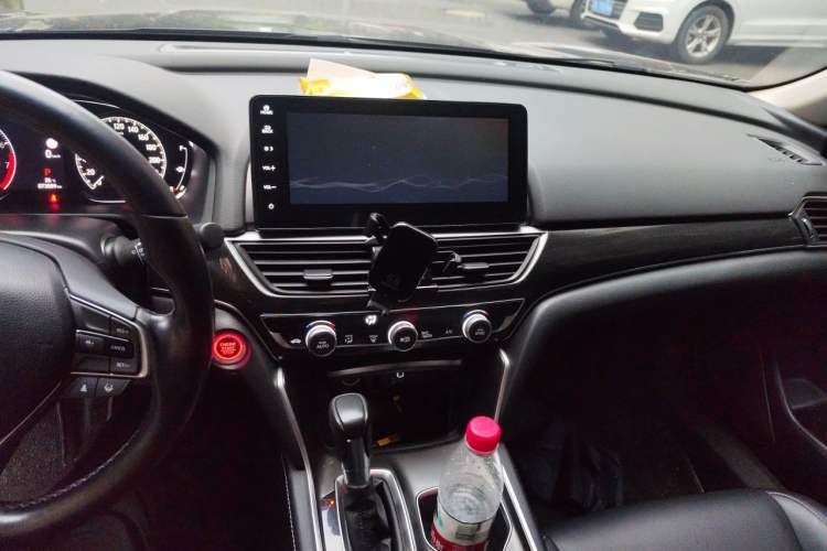 Used Honda Accord 2022 260TURBO Phantom Night · Prestige Edition Audio And AC Panel