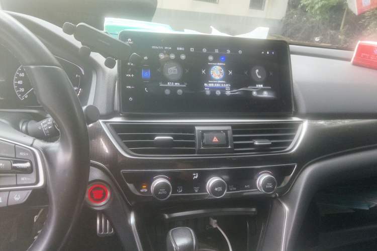 Used Honda Accord 2022 260TURBO Phantom Night · Prestige Edition Audio And AC Panel