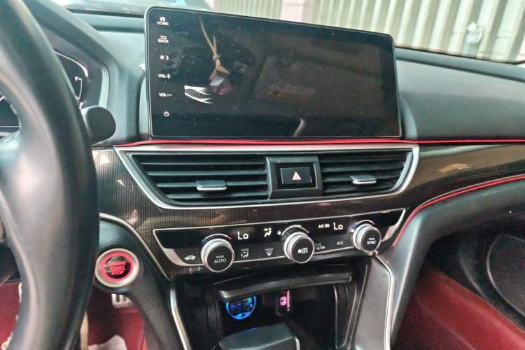 Used Honda Accord 2022 260TURBO Phantom Night · Prestige Edition Audio And AC Panel