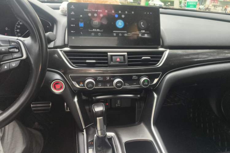Used Honda Accord 2022 260TURBO Phantom Night · Prestige Edition Audio And AC Panel