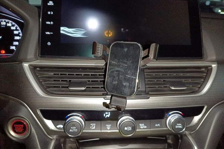 Used Honda Accord 2022 260TURBO Luxury Edition Audio And AC Panel