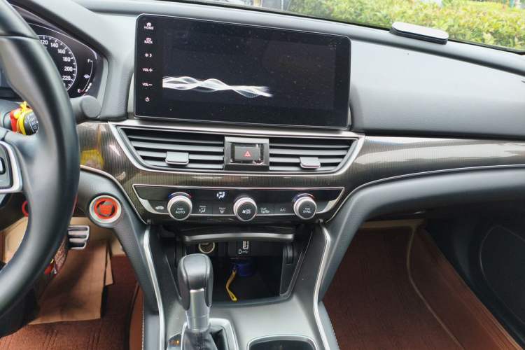 Used Honda Accord 2022 260TURBO Phantom Night · Prestige Edition Audio And AC Panel