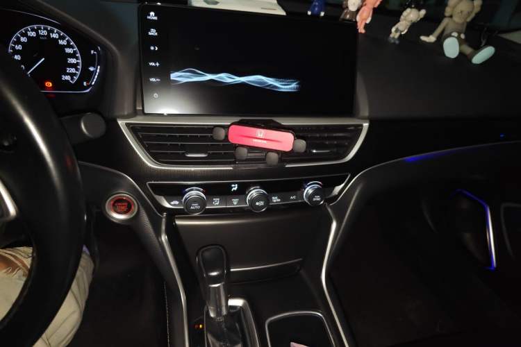 Used Honda Accord 2022 260TURBO Phantom Night · Prestige Edition Audio And AC Panel