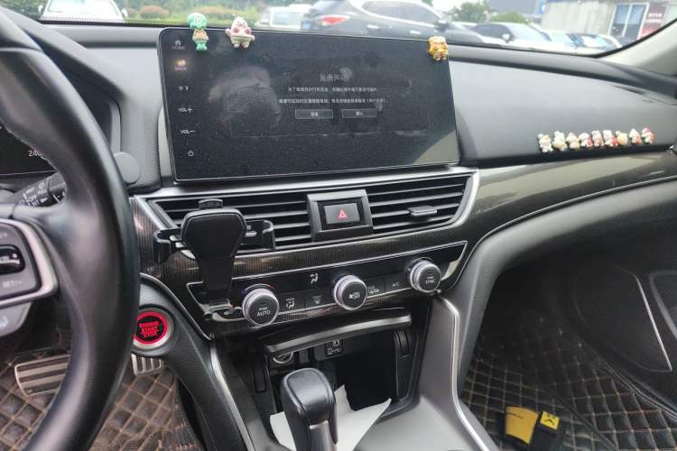 Used Honda Accord 2022 260TURBO Phantom Night · Prestige Edition Audio And AC Panel