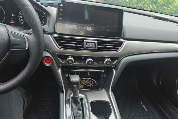 Used Honda Accord 2022 260TURBO Luxury Edition Audio And AC Panel