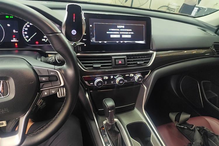 Used Honda Accord 2022 260TURBO Phantom Night · Prestige Edition Center Console