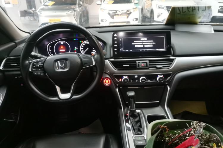 Used Honda Accord 2022 260TURBO Luxury Edition Center Console