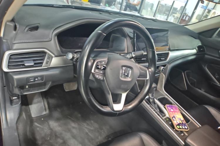 Used Honda Accord 2022 260TURBO Luxury Edition Center Console