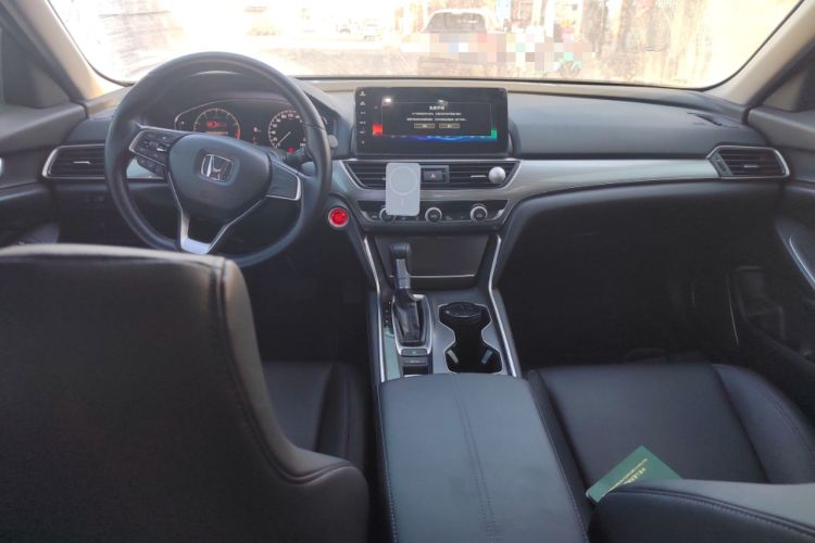 Used Honda Accord 2022 260TURBO Luxury Edition Center Console