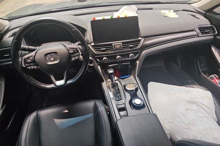 Used Honda Accord 2022 260TURBO Phantom Night · Prestige Edition Center Console